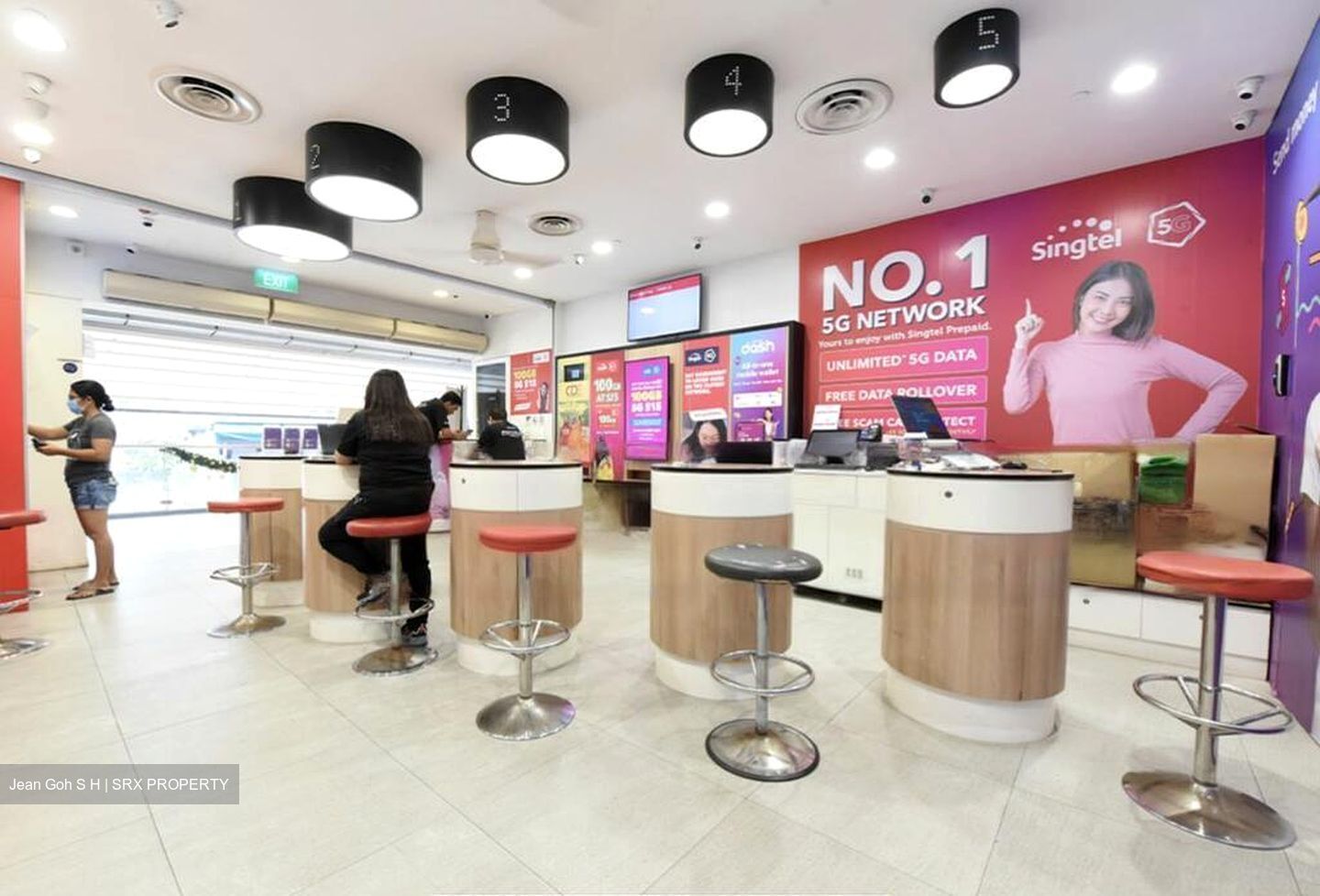 Lucky Plaza (D9), Retail #454546551